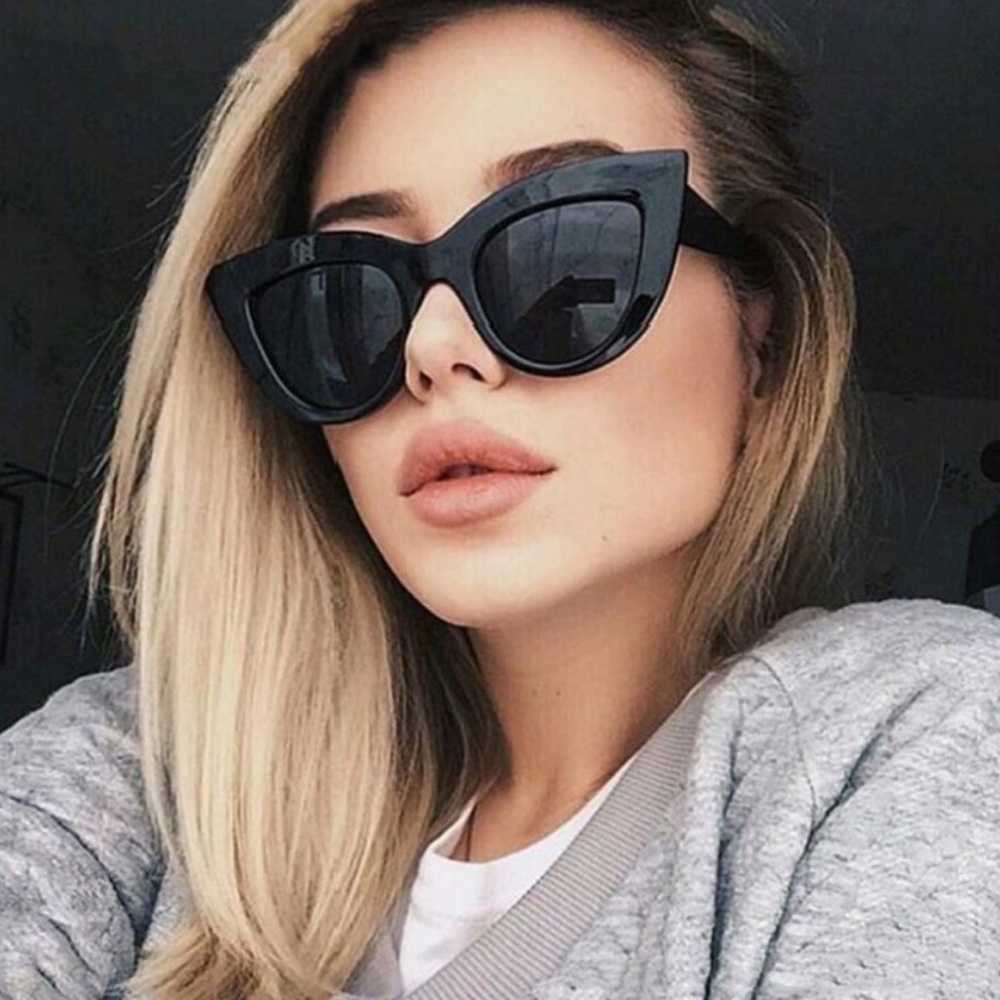 Women’s Black Cat Eye Sunglasses - Sleek UV Protection